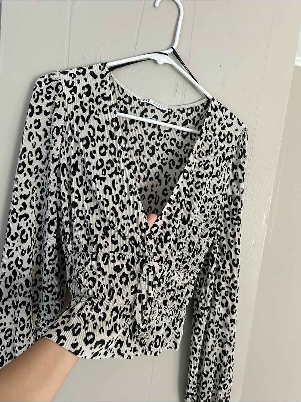 Zara Black and White Leopard Print Long Sleeve Blouse